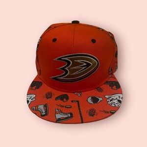 Anaheim Ducks limited edtion Choc hat‎